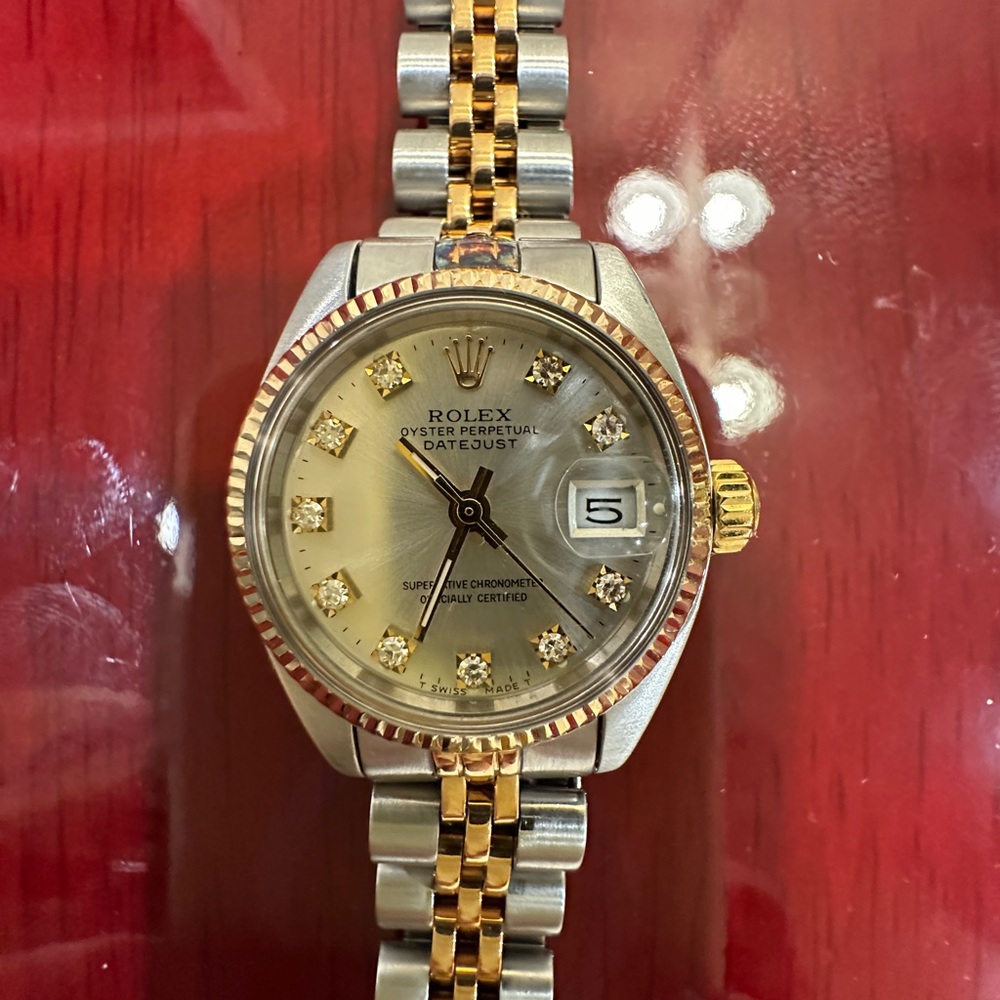 Rolex Women's Two-Tone Gold and Silver Watch pre owned !!! - Picture 3 of 8